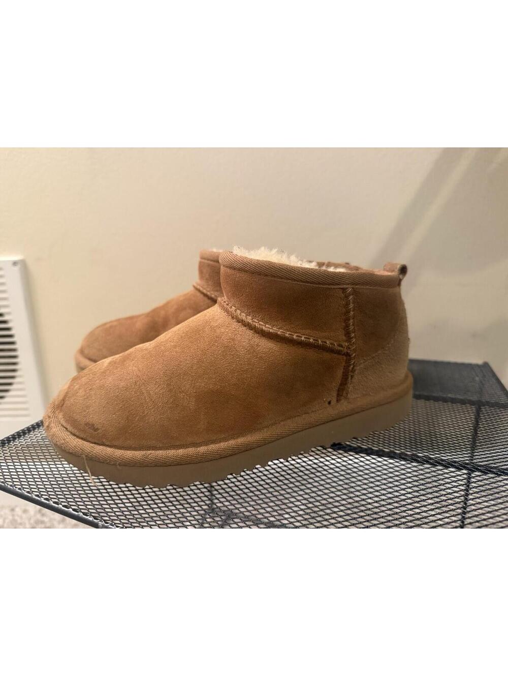 Ugg Ultra Mini - Children’s 13 - Tan Suede